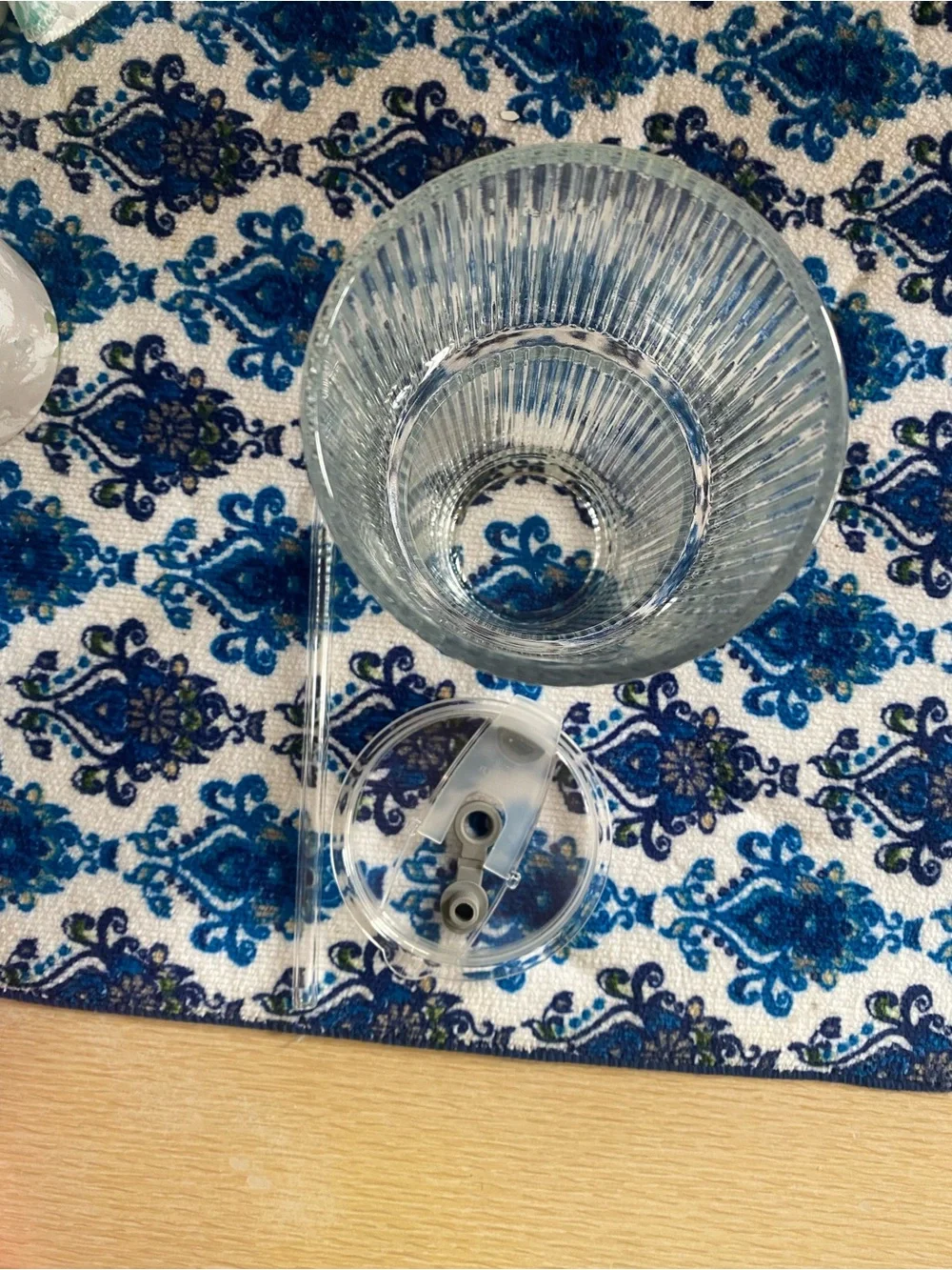 N/A ribbed glass